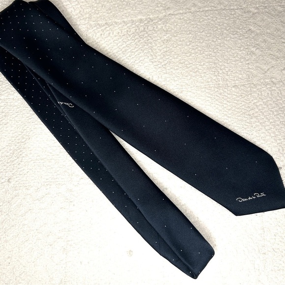 Oscar de la Renta Navy Blue Tie Tiny Dot Vintage 80s Necktie - Picture 9 of 11
